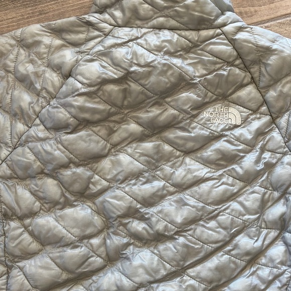 Northface silver thermos all jacket lightweight puffer size Small - Picture 6 of 8